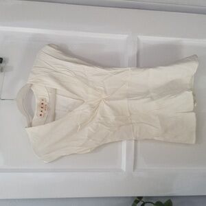 MARNI Ivory V Neck Sleeveless Made in Italy SZ 40/US 6/8 Top Blouse